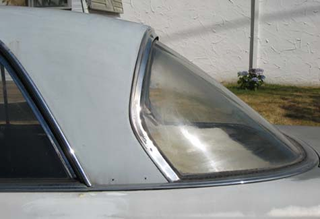 Illustration for article titled 1965 Mercedes-Benz 220SE Coupe